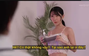 Cô gái trẻ đầy đặn với vẻ quyến rũ lẳng lơ và hai anh em đang quan hệ tình dục trong khách sạn, liếm, mút, cọ xát, rên rỉ và la hét...