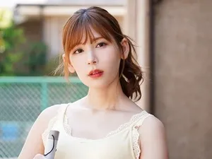 Vào sáng sớm, tôi sẽ gặp một cô gái có bộ ngực tuyệt đẹp từ bên ngoài. Ngực cô ấy đang nhô lên và cô ấy cực kỳ đói. Cô ấy là bạn tình tuyệt vời nhất khi quan hệ với một người đẹp quyến rũ...